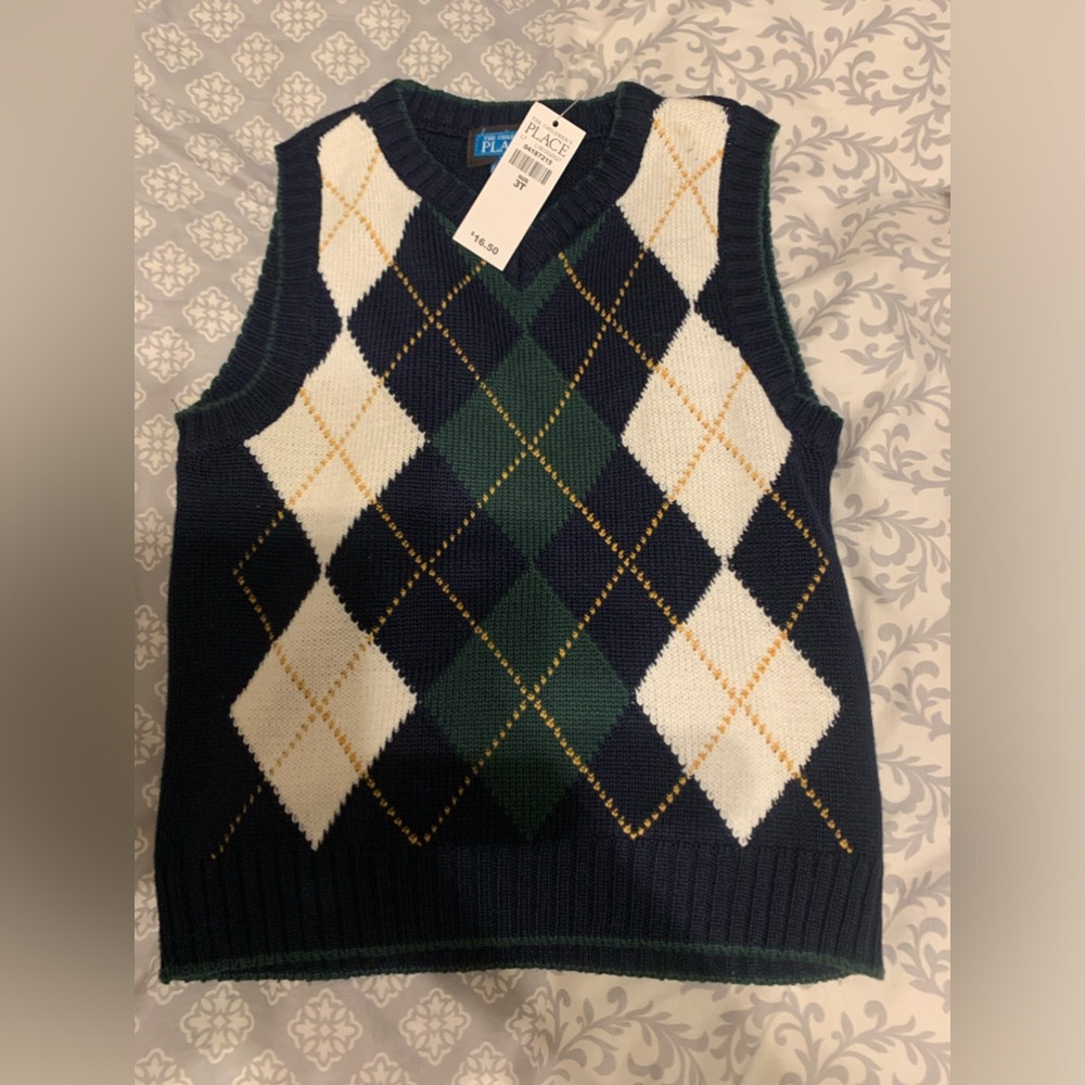NWT The Children’s Place boys sweater vest size 3